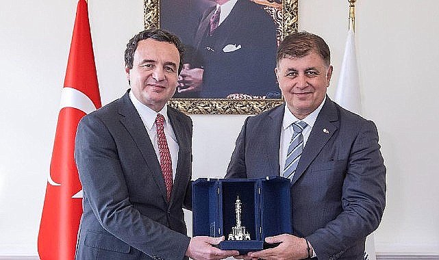 Kosova Cumhuriyeti Başbakanı Kurti, Başkan Tugay'ı ziyaret etti