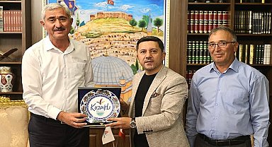 Kozaklı Belediye Başkanı Sefer Neslihanoğlu, Nevşehir Belediye Başkanı Rasim Arı'yı ziyaret etti