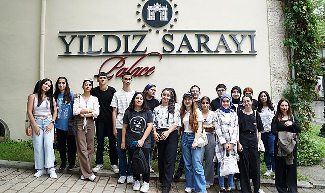 Küçükçekmeceli gençler İstanbul'u ücretsiz geziyor