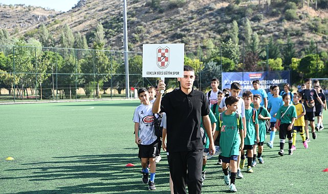 Mamak'ta Amatör Kulüpler Futbol Turnuvası başladı