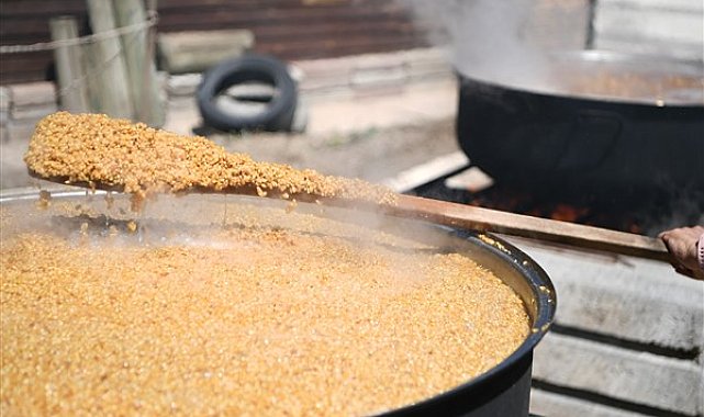 Mamak’ta asırlık gelenek olarak sürdürülen bulgur kaynatma sezonu başladı