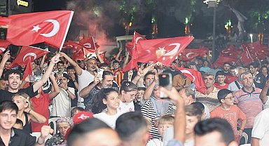 Menemen'de Milli Coşku, Dev Ekranda Yaşayacak