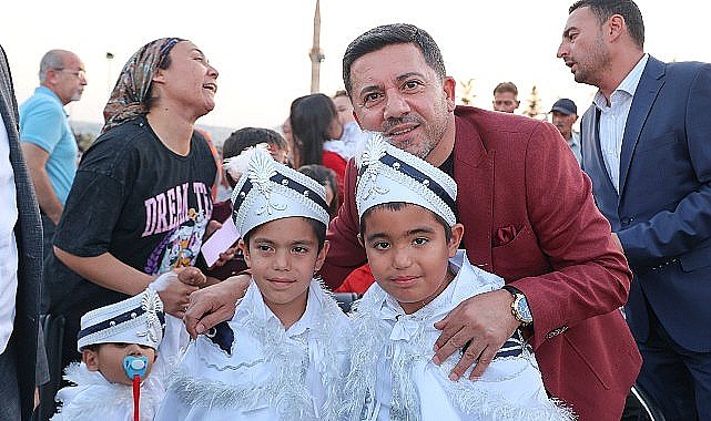 Nevşehir'in il oluşunun 70. Yıl dönümü dolayısıyla Kayaşehir'de düzenlenen tören büyük ilgi gördü