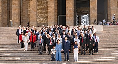 Onur Yiğit ve CHP Balçova Örgütü Anıtkabir'de