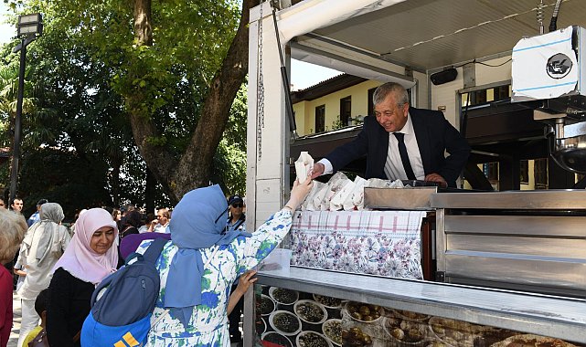 Osmangazi’de 15 Temmuz şehitleri için lokma ikramı yapıldı