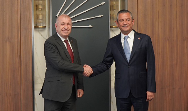 Özdağ: Bozkurt işaretinin herhangi bir siyasi partiyle ilgisi yok