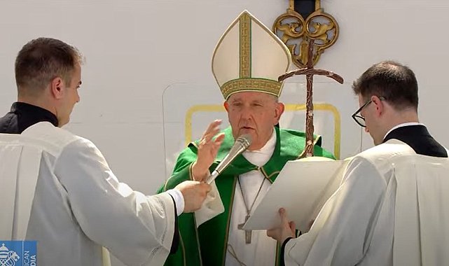 Papa Francis uyardı: Demokrasinin sağlığı iyi değil