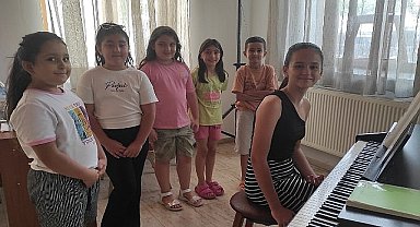 Salihli Belediyesi'nden Çocuklara Drama ve Piyano Kursları