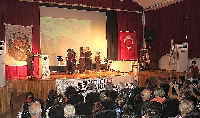 Sivas Madımak katliamında yaşamını yitirenler için Foça'da anma programı gerçekleştirildi
