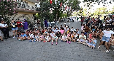 'Sokak Senin' coşkusu Karşıyaka'yı sardı