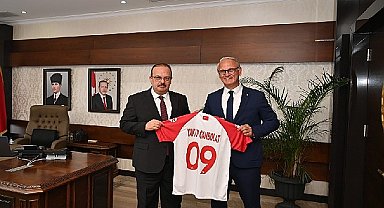 THF Başkanı Kılıç Aydın'da: “Hentbolu Türkiye'de geliştirmeye devam edeceğiz