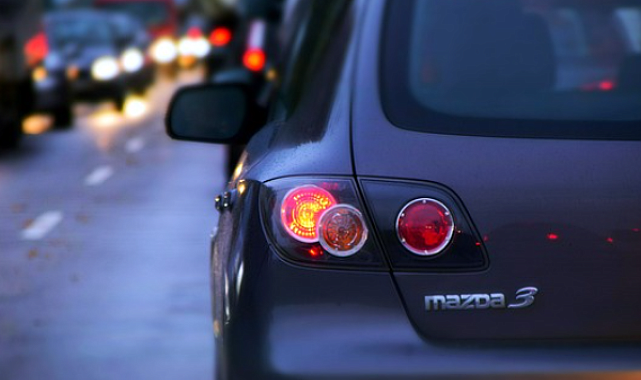 Trafikte denetim ve bilgilendirme faaliyetleri devam ediyor