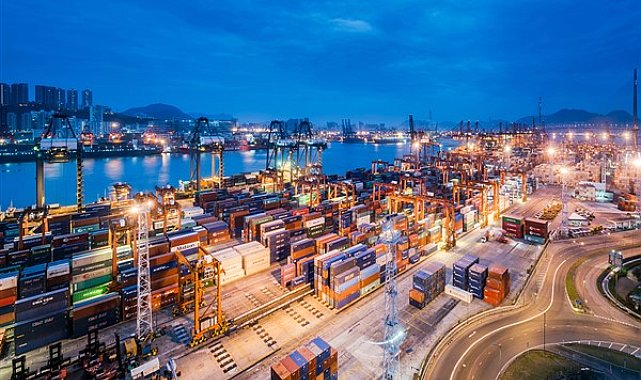 Yılın ilk yarısında Çin'in ticaret hacmi 21 trilyon yuanı geçti