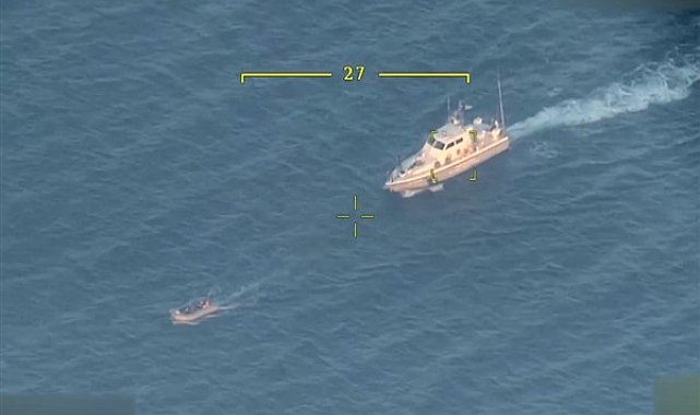 Yunanistan’ın ittiği göçmen botunu Türk Sahil Güvenlik birimleri kurtardı