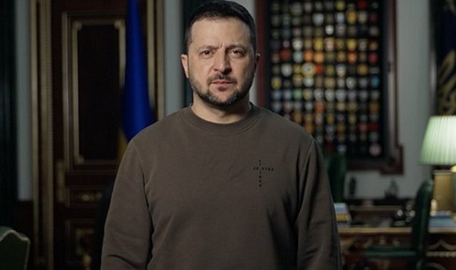Zelenski: Ukrayna’ya sağlanacak F-16'lar konusunda karar bekliyoruz