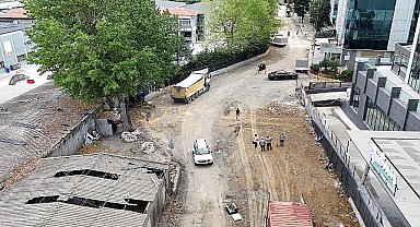 Zeytinburnu'nda Sokak ve Yol Yenileme Çalışmaları Devam Ediyor