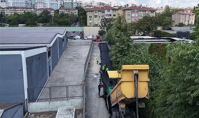 Zeytinburnu’nda sokak ve yol yenileme çalışmaları devam ediyor
