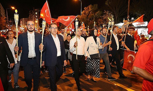 30 Ağustos Zafer Bayramı Dolayısıyla Fener Alayı Düzenlendi