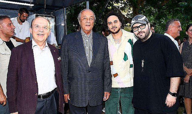 Anadolu Efes Spor Kulübü Başkanı Tuncay Özilhan, Shane Larkin'in “Carpet Court