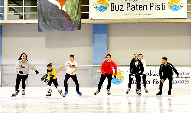 Antalya Dağyakası Buz Pateni Pisti'nde dersler verlmeye devam ediyor