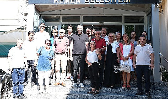 Kadın Futbol Takımından Başkan Çerçioğlu'na Ziyaret
