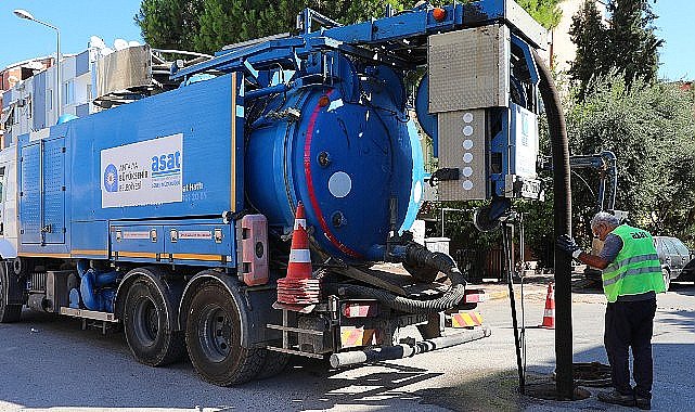 ASAT ekipleri Kepez'de kanalizayon hatlarını temizliyor