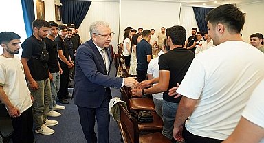 Azerbaycan Devlet Tarım Üniversitesi öğrencilerinden Rektör Budak'a ziyaret