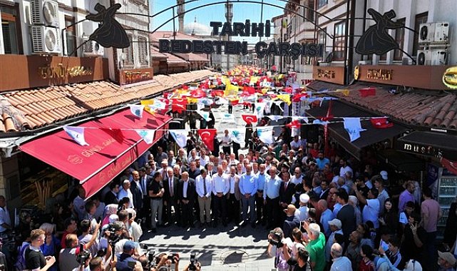 Başkan Altay, 3. Tarihi Bedesten Alışveriş Günleri’nin açılışını yaptı