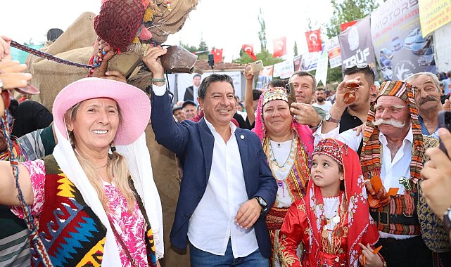 Başkan Aras, Seydikemer’de Kültür Şenliği’ne katıldı