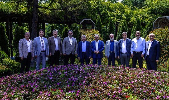 Başkan Büyükkılıç, belediye başkanlarıyla bir araya geldi