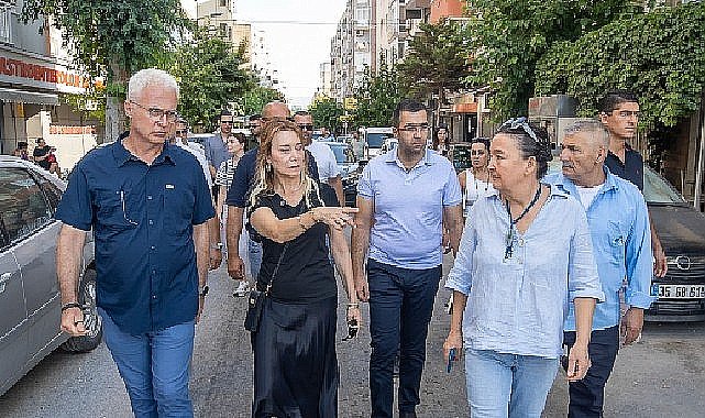 Başkan Mutlu mahalleleri adım adım geziyor “Sorunlara anlık değil kalıcı çözümler üretmek için çalışıyoruz
