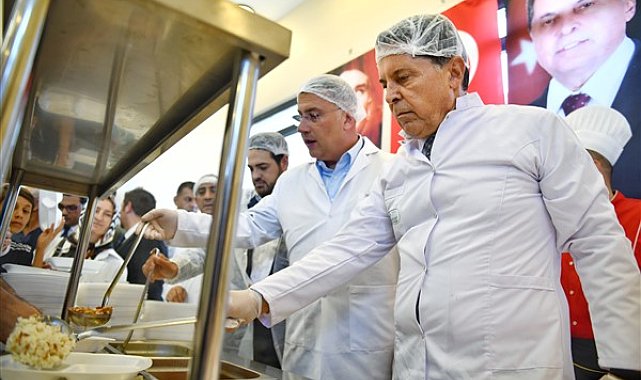 Başkan Özer: Yedi noktada daha sıcak yemek dağıtım merkezi açacağız
