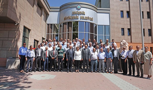 Başkan Ünlüce, Seyitgazi muhtarlarıyla buluştu