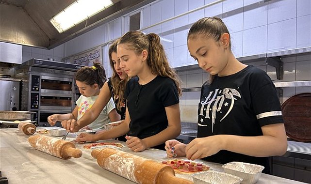 Bornova'da Minik Şefler Atölyesi düzenlendi
