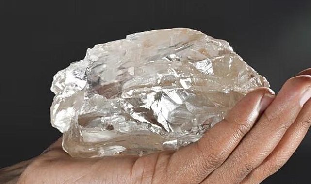 Botsvana elması şimdiye kadar bulunan en büyük ikinci mücevher kalitesinde örnek olabilir