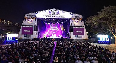 Bu yıl dördüncüsü düzenlenen Uluslararası Kalamış Yaz Festivali Charlie Chaplin'in “Şarlo Kaçak