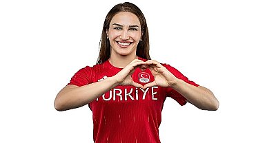 Buse Tosun Çavuşoğlu Paris 2024'teki İlk Güreş Madalyamızı Kazandı