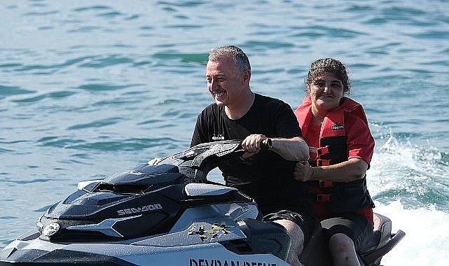 Büyükşehir'in Engelsiz Deniz Festivali'nde engeller aşıldı