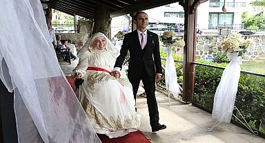 Büyükşehir'in Engelsiz Taksisi gelin arabası oldu; Bu kez ömür boyu mutluluğa taşıdı