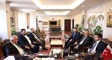 Çankaya Belediye Başkanı Hüseyin Can Güner, uzun yıllardan sonra Cumhuriyet Halk Partisi yönetimine geçen Etimesgut ve Mamak Belediyelerini ziyaret etti