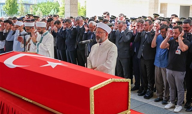 CHP Genel Başkanı Özel, şehit askerin cenazesine katıldı