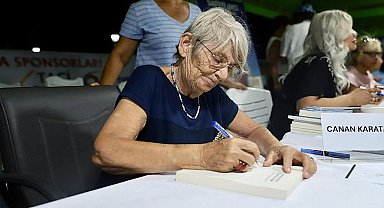 Didim Belediyesi'nin katkılarıyla gerçekleştirilen Altınkum Yazarlar Festivali birbirinden değerli yazarları konuk etmeye devam ediyor