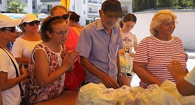 Didim Belediyesi tarafından yetiştirilen sebzeler vatandaşlara ücretsiz olarak dağıtıldı