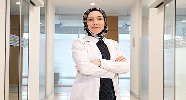 Diş eti kanaması kalıcı bir sorun değil! Etkili ve düzenli bakımla sağlıklı diş etlerine ulaşmak mümkün…