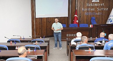 Edremit Belediyesi'nde hizmet içi eğitim programları sürüyor