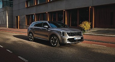 Efsane Kia Sorento yenilenen yüzüyle Türkiye'de!