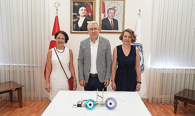 Egeli bilim ekibi bu proje ile liselerde 'nükleer' konusundaki olumsuz algıyı dönüştürecek