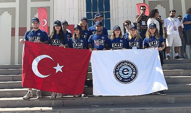 Egeli gençler Büyük Taarruz'un 102'nci yılını zaferin yaşandığı topraklarda kutladı
