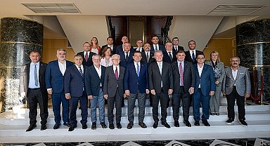 Ekrem İmamoğlu: İzmir'den memleketimizin daha etkin faydalanması lazım