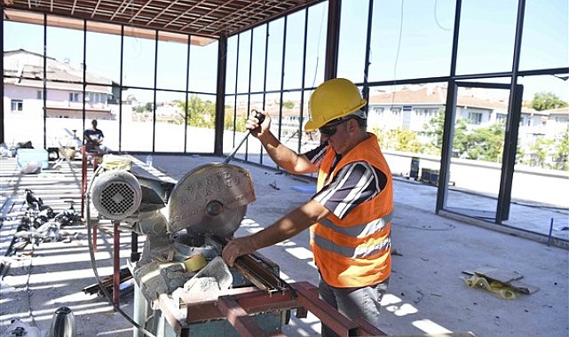 Esat Semt Hali ve Çarşısı’nda çalışmalar devam ediyor